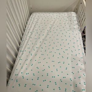 Land of Nod Geometric crib sheet